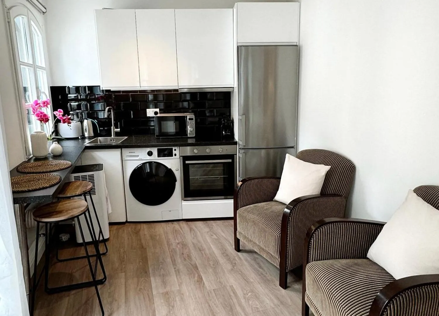 Fabulous City Centre Apartment - Grand Central House Gibraltar Gibraltar