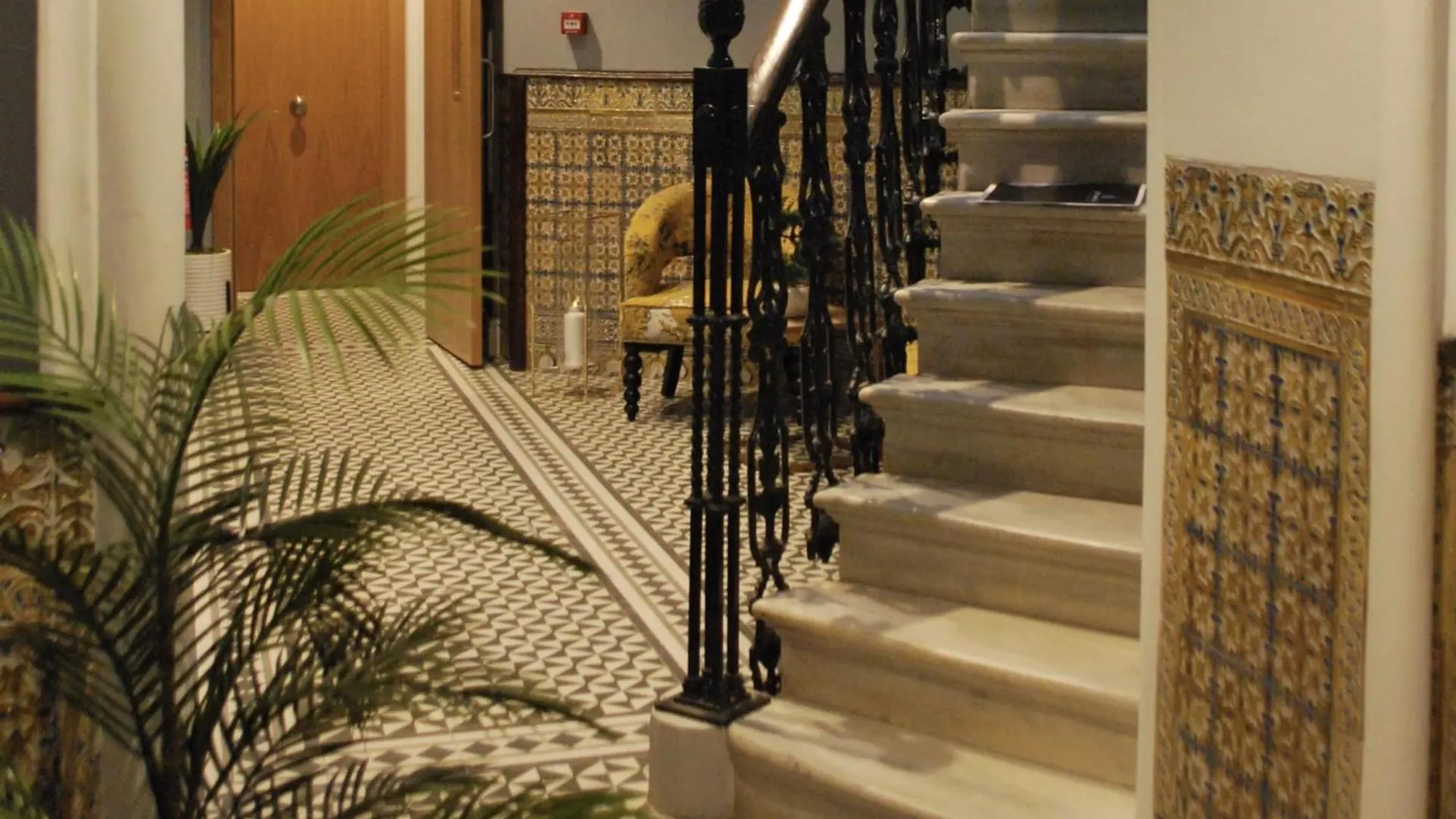 Fabulous City Centre Apartment - Grand Central House Gibraltar Gibraltar