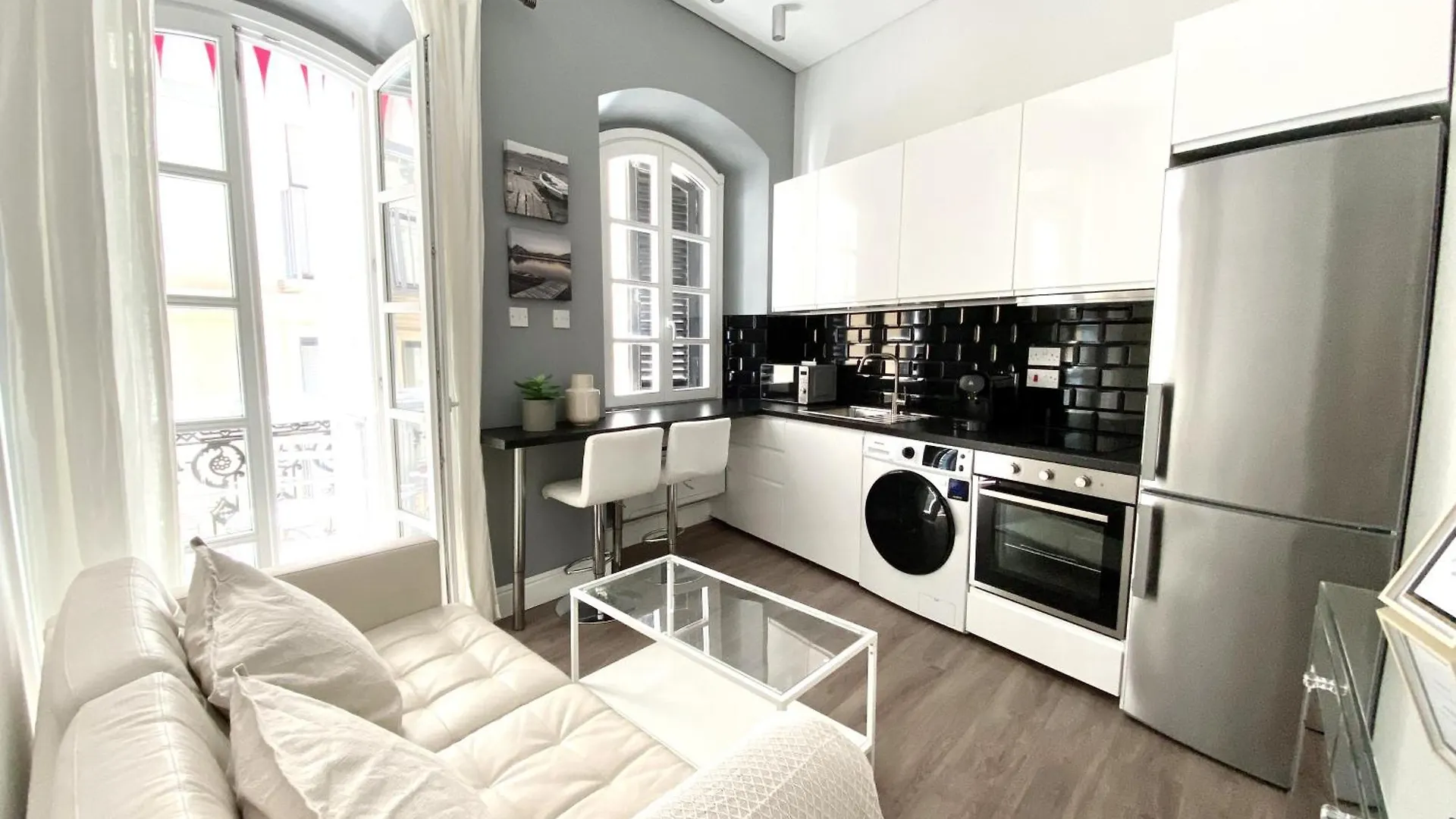 Fabulous City Centre Apartment - Grand Central House Gibraltar Gibraltar