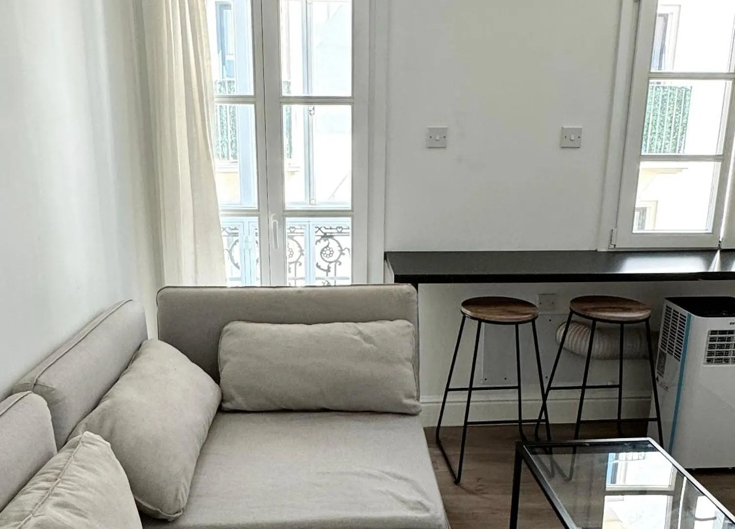 Fabulous City Centre Apartment - Grand Central House ジブラルタル 0*,  ジブラルタル