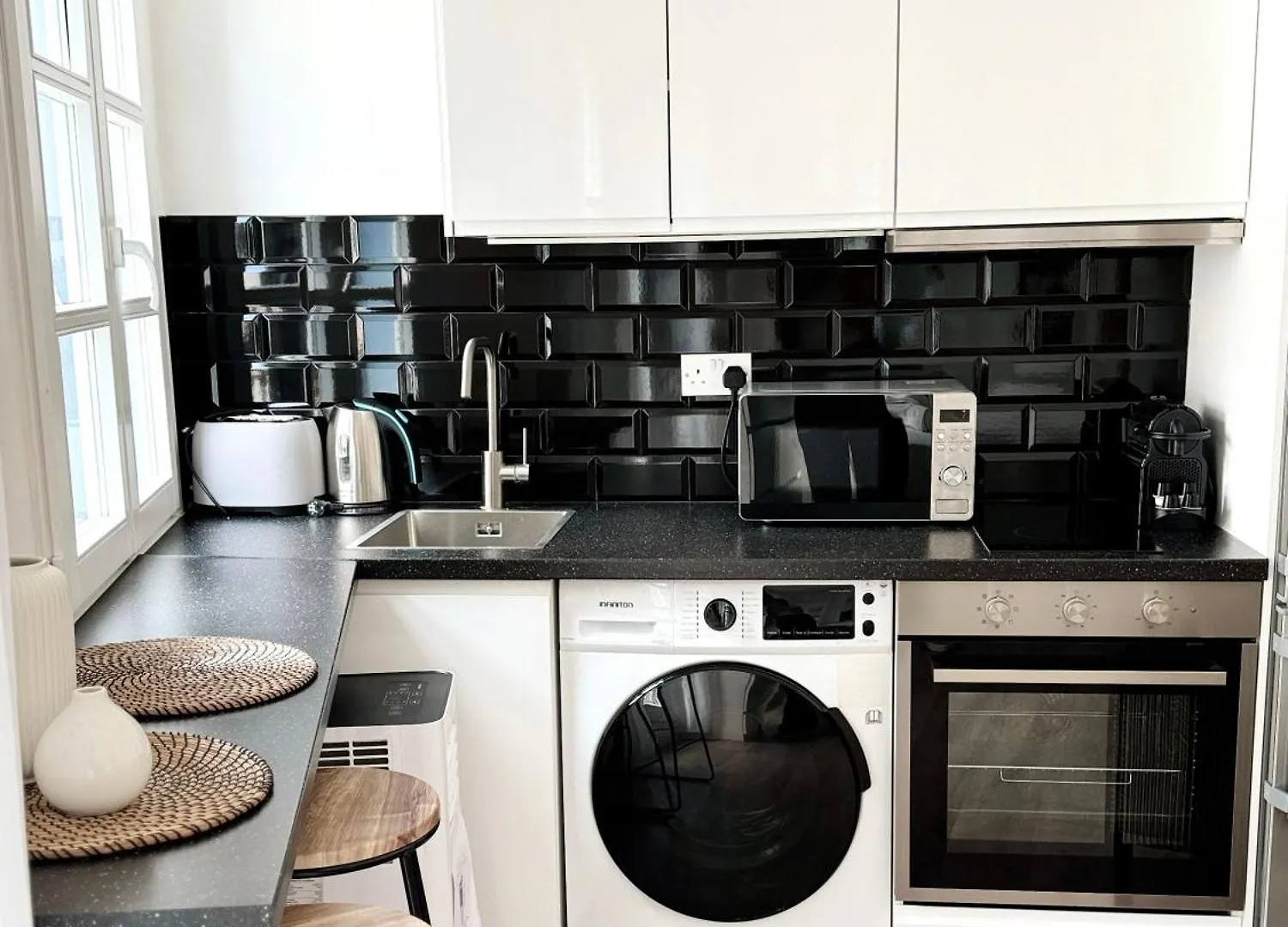 Fabulous City Centre Apartment - Grand Central House Gibraltar