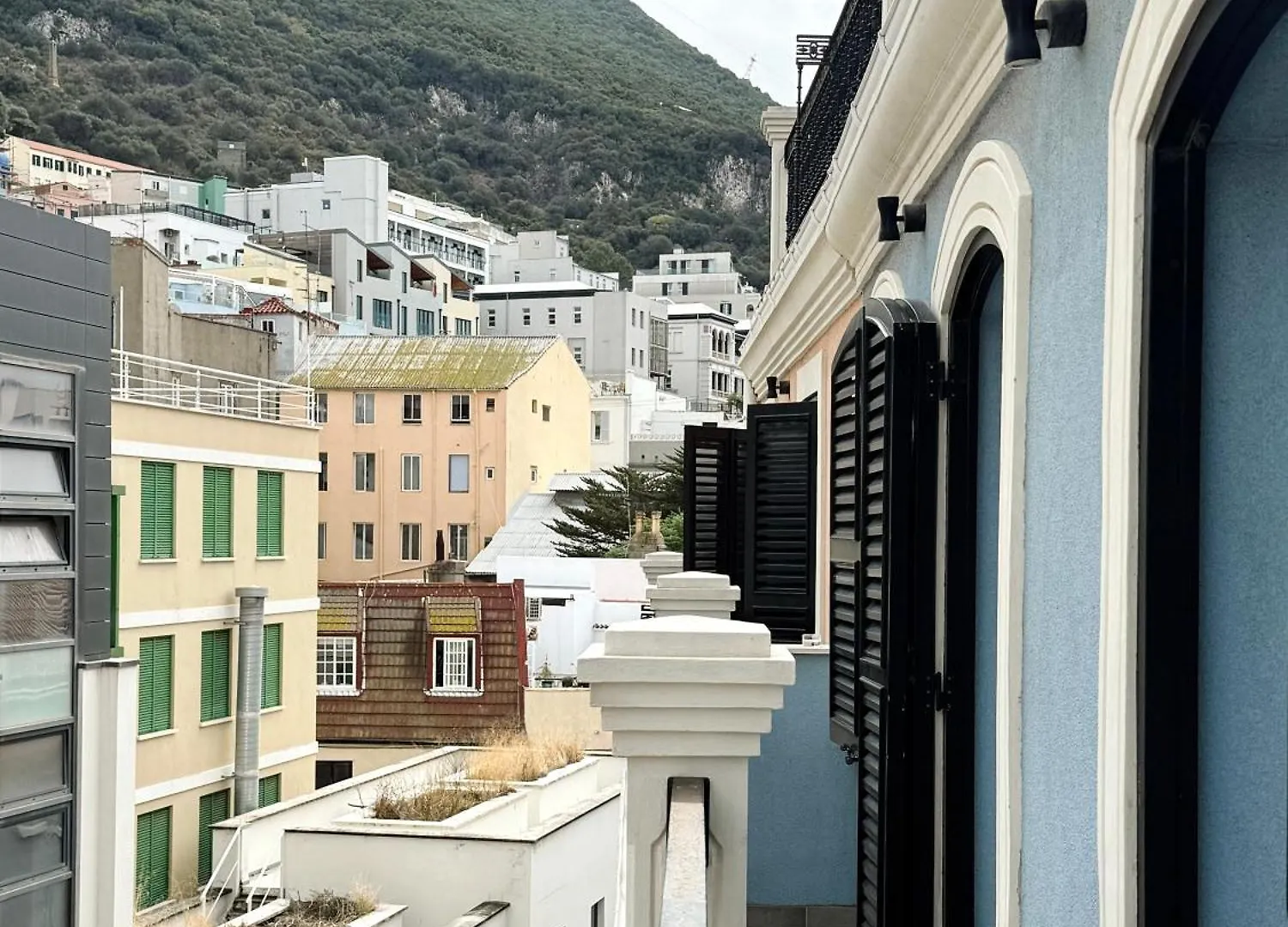 Fabulous City Centre Apartment - Grand Central House Gibraltar