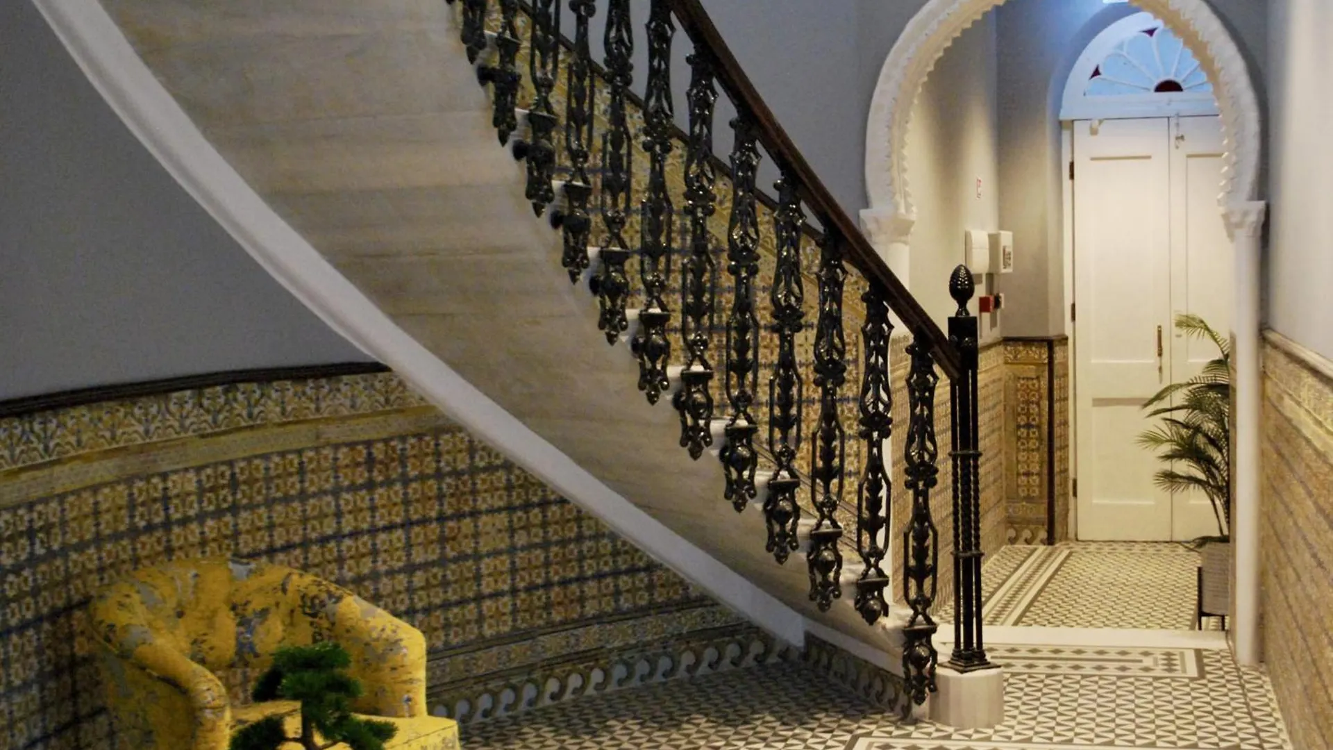 Fabulous City Centre Apartment - Grand Central House Gibilterra