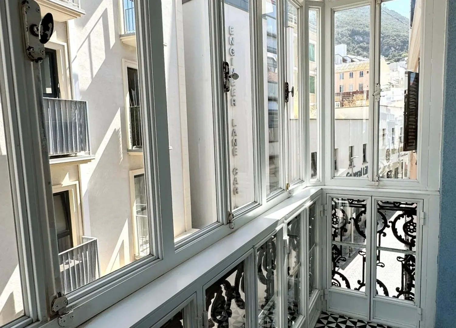 Fabulous City Centre Apartment - Grand Central House Gibilterra Gibilterra