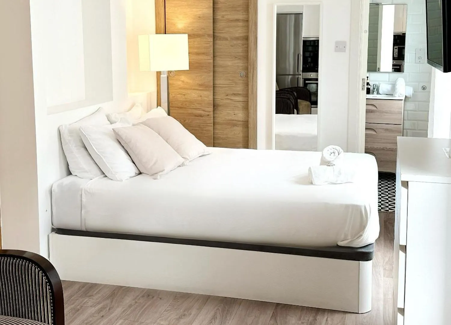 Fabulous City Centre Apartment - Grand Central House Gibilterra